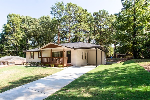 Braves Luxury Retreat - Image 6